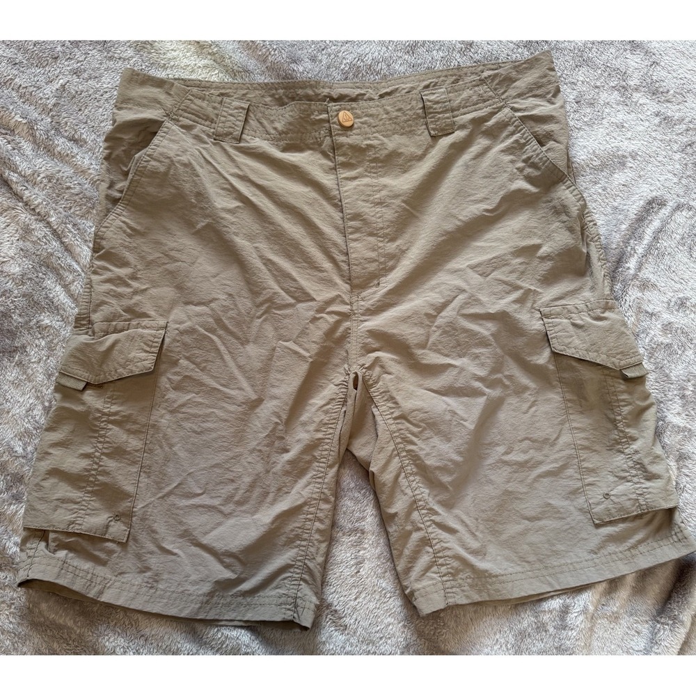 Clearwater Outfitters Beige Cargo Shorts Angler Fishing Hiking Men XL Outdoor
